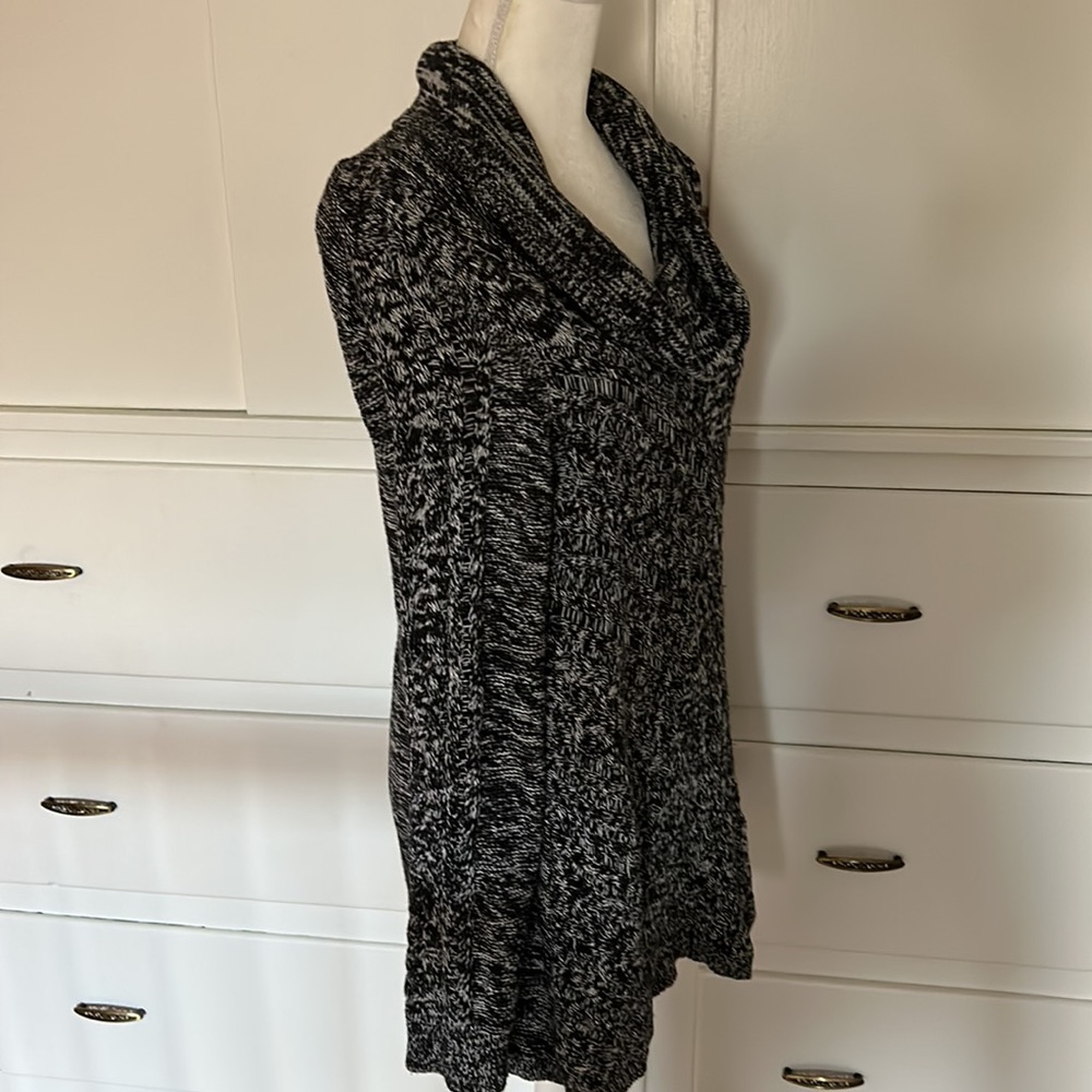 Motherhood maternity sweater black and white cable knit. Cowel neck. Very soft.